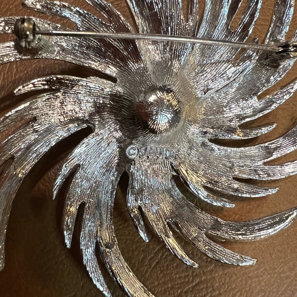 Vintage Sarah Coventry, Sunburst Brooch - Picture 3 of 4